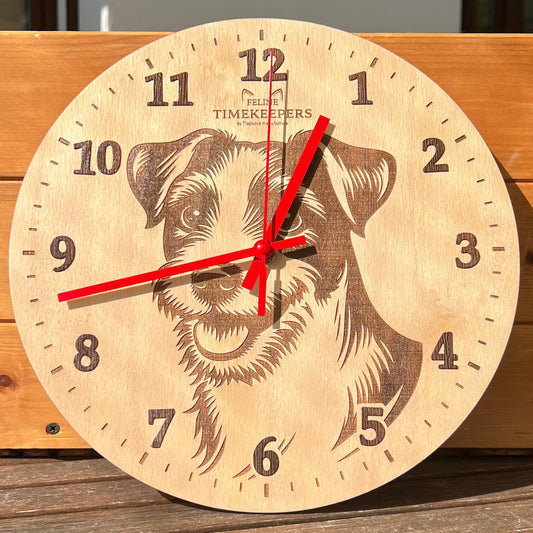 Dřevěné hodiny s motívem Jack Russel Terrier feline timekeepers