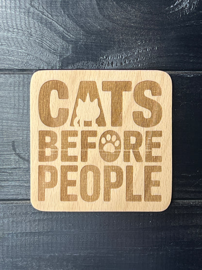 Podtácek Cats before people
