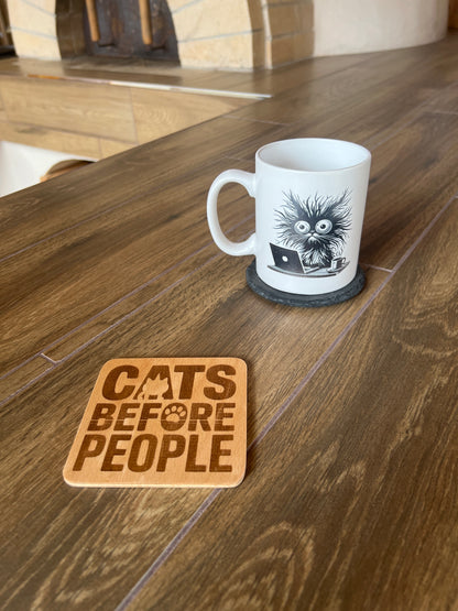 Podtácek Cats before people