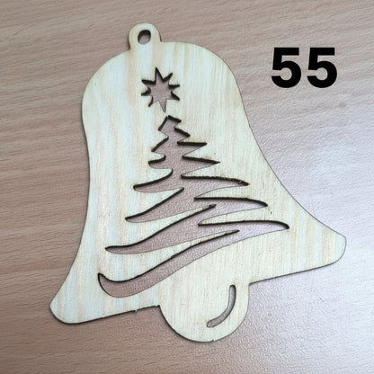 Vyřezávaná vánoční ozdoba (různé motivy)