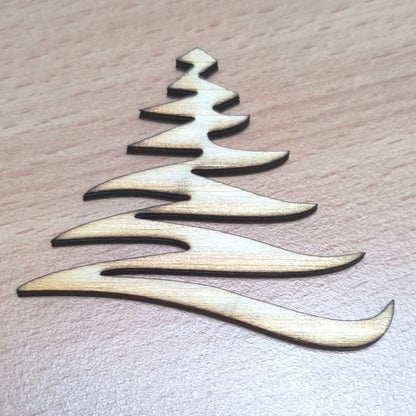 Vyřezávaná vánoční ozdoba (různé motivy)