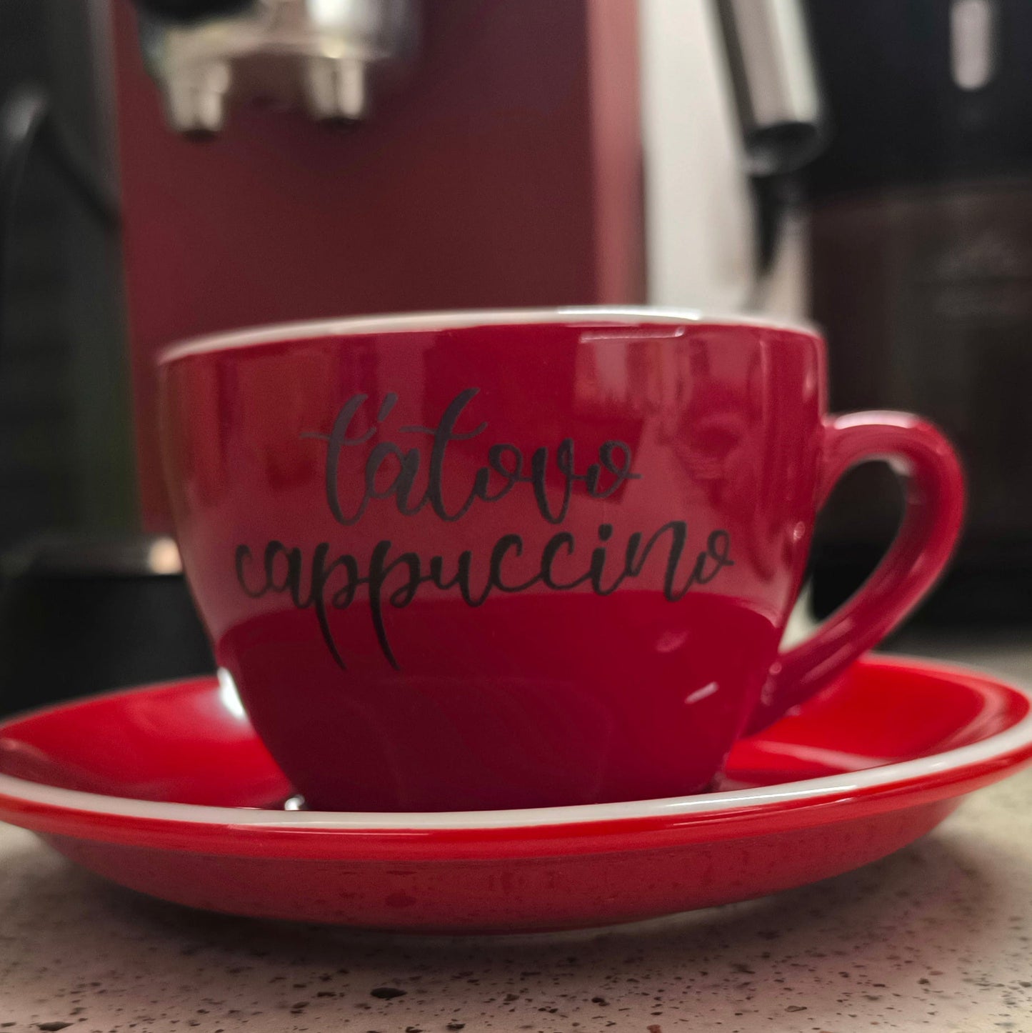 Gravírovaný hrneček na kapučíno s podšálkem