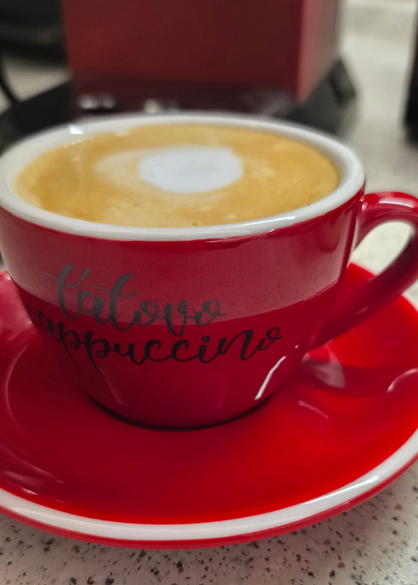 Gravírovaný hrneček na kapučíno s podšálkem