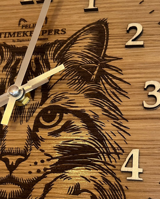 Dřevěné hodiny Sibiřská kočka – Feline Timekeepers