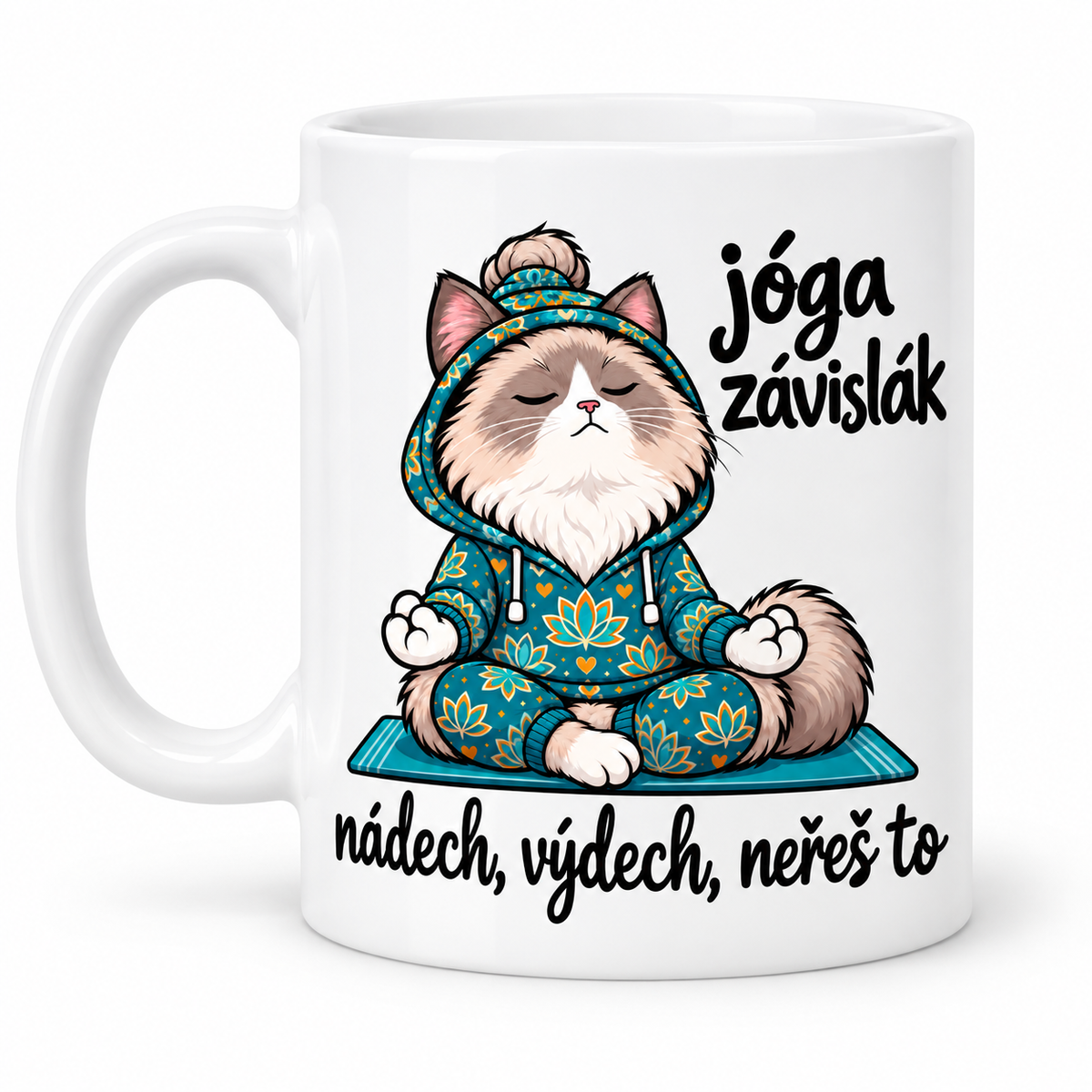 Bílý keramický hrnek Jóga závislák s meditující kočkou na bílém pozadí. Motiv vpravo