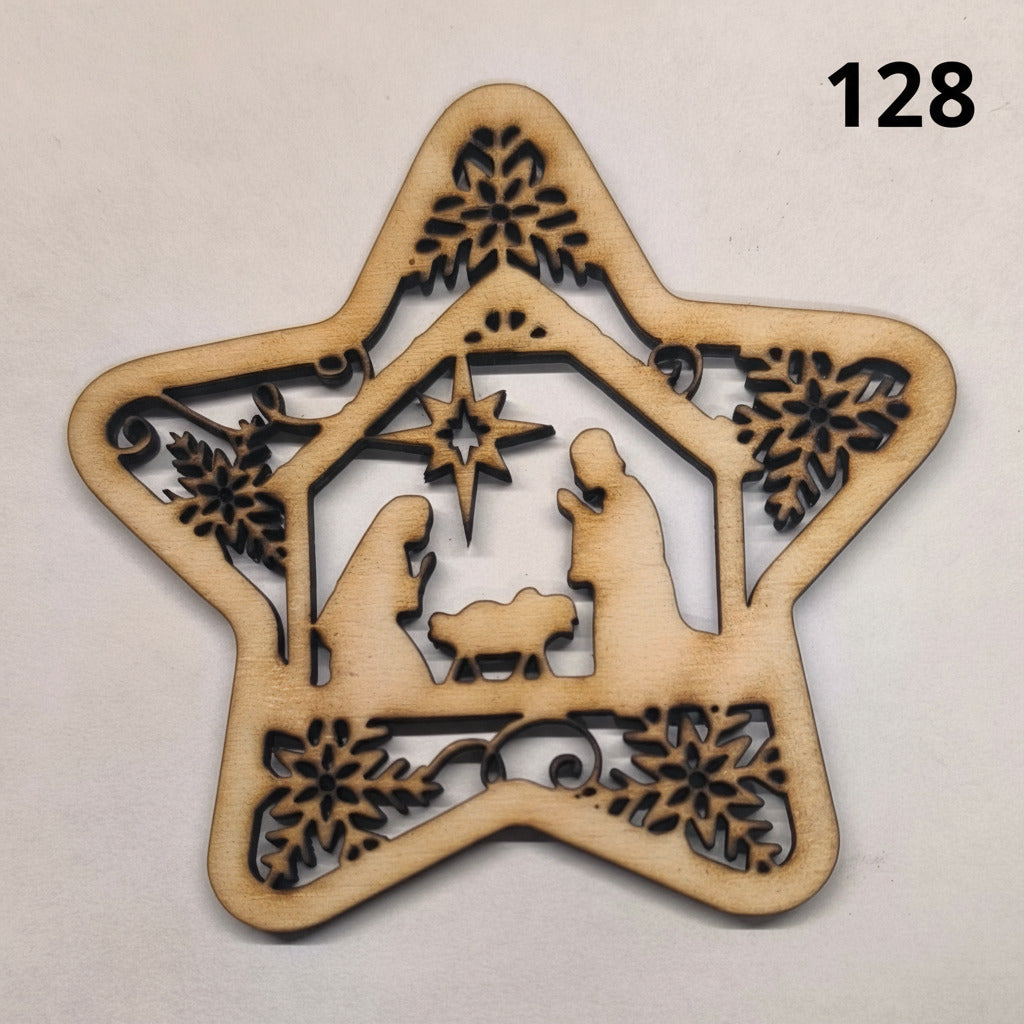 Vyřezávaná vánoční ozdoba (různé motivy)