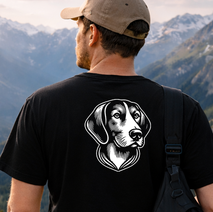 černé tričko s bílým motivem psa anglický foxhound na zádech